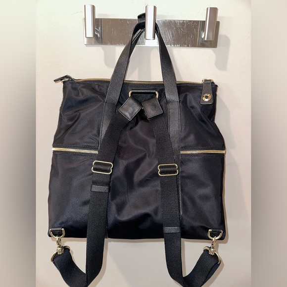 Henri Bendel Large Jetsetter Convertible Backpack / Crossbody – Like New 💎 - Picture 4 of 13